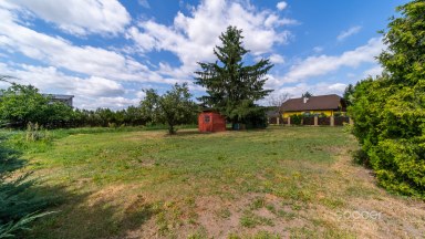 Prodej stavebního pozemku 1300 m2 v obci Záryby.