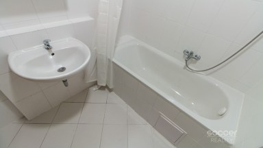Pronájem bytu 2+kk/B/GS, 49 m2, ulice Velkoosecká, Praha 9 - Vinoř.