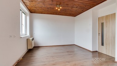 Pronájem bytu 2+1 s velkou terasou – 50 m² + terasa 17 m², Starostrašnická, Praha 10 – Strašnice