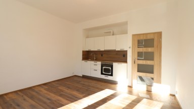 Pronájem bytu 2+kk, 50 m2, Praha 3 - Žižkov, ul. Jeseniova.