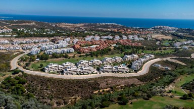Prodej 2ložnicového apartmánu – Marbella / Casares Costa – Bliss Homes.