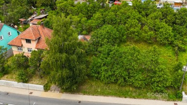 Prodej rodinného domu s velkým stavebním pozemkem - Sehradice, okres Zlín.