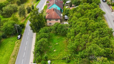 Prodej rodinného domu s velkým stavebním pozemkem - Sehradice, okres Zlín.