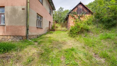Prodej rodinného domu s velkým stavebním pozemkem - Sehradice, okres Zlín.