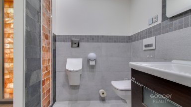 Pronájem luxusního bytu 2+kk s terasou (83,8 m²), Vojkovice, okres Mělník