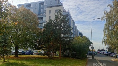 Prodej garážového stání v ulici Přeštická, Praha - Hostivař. 