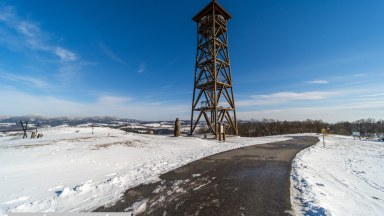 Z obýváku přímo na sjezdovku! Stylový apartmán 1+kk s balkonem a parkováním – Prkenný Důl