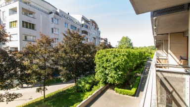 Pronájem bytu 1+kk/lodžie, 29/5 m2, ul. Paříkova, Praha 9 – Vysočany. 