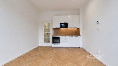 Pronájem bytu 1+kk/Sklep/Wellness, 30 m², Praha 3 – Vinohrady, ul. Vinohradská.