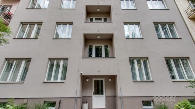 Pronájem bytu 1+kk/Sklep/Wellness, 30 m², Praha 3 – Vinohrady, ul. Vinohradská.