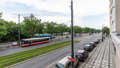 Pronájem bytu 1+kk/Sklep/Wellness, 30 m², Praha 3 – Vinohrady, ul. Vinohradská.