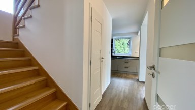 Příjemný dům po celkové modernizaci se zahradou v prestižní lokalitě.