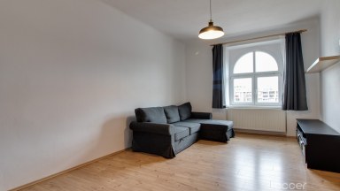 Pronájem bytu 2+1, 76 m2 v ulici Slezská, Praha - Vinohrady. 
