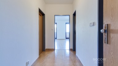 Pronájem bytu 1+kk/L/G, 46 m2, ul. Ústavní, Praha 8 - Bohnice.