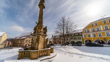 Z obýváku přímo na sjezdovku! Stylový apartmán 1+kk s terasou a parkováním – Prkenný Důl