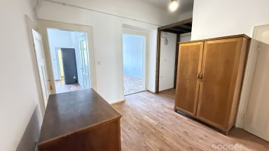 Pronájem bytu 3+1, 110 m2 v Praze 3, ulice Nitranská.