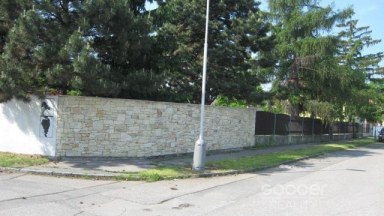 Pronájem nebytového prostoru - bytu,  20 m2, Praha 9 - Horní Počernice.